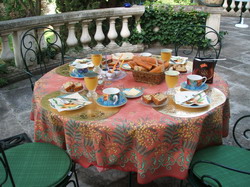gites, location, 34, Chambre H�tel chambre05_petitdej_small.jpg